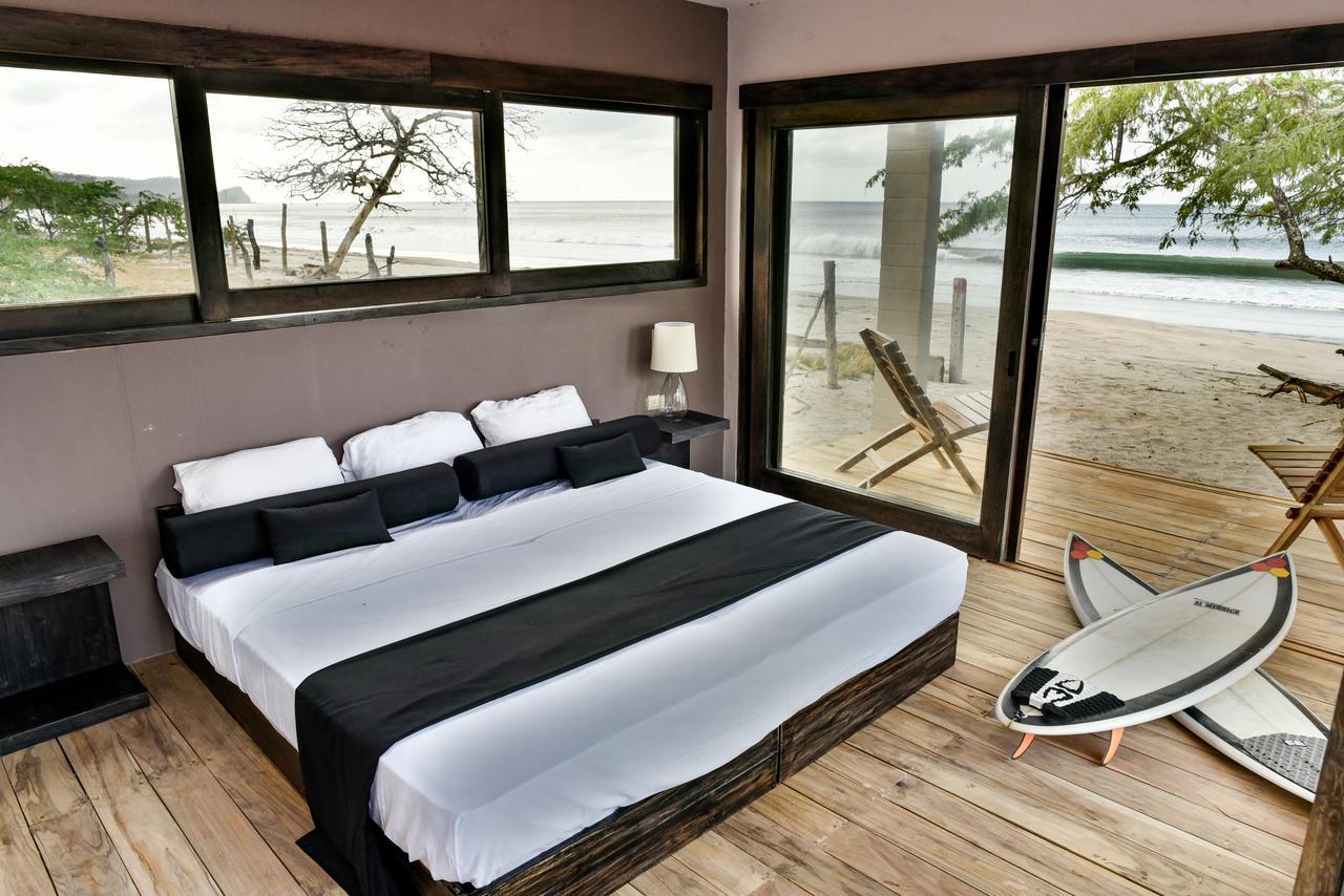 99 Surf Lodge El Limon