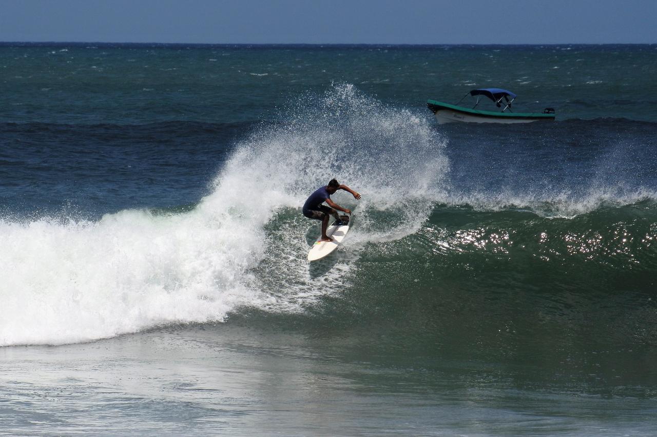 99 Surf Lodge